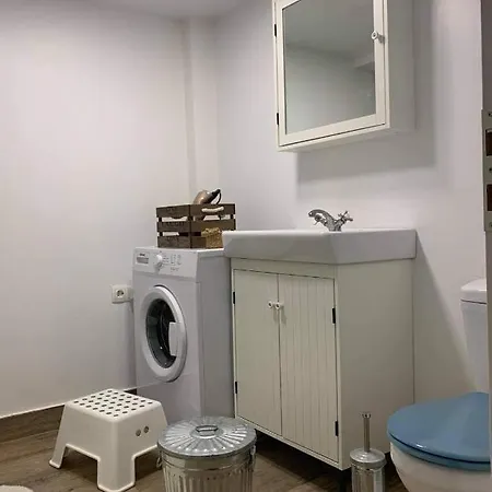 Arismari Apartment *